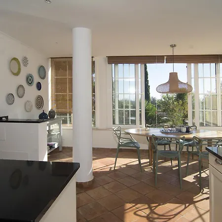 814 Monte Estrelicias * Lagos