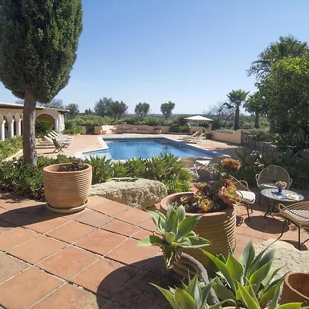 814 Monte Estrelicias Lagos