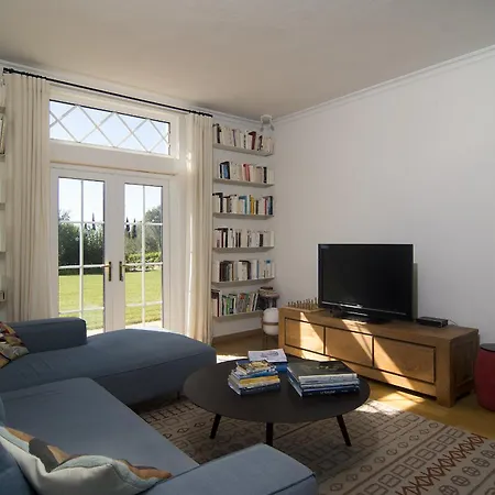 814 Monte Estrelicias * Lagos