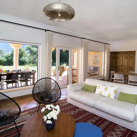 814 Monte Estrelicias Villa